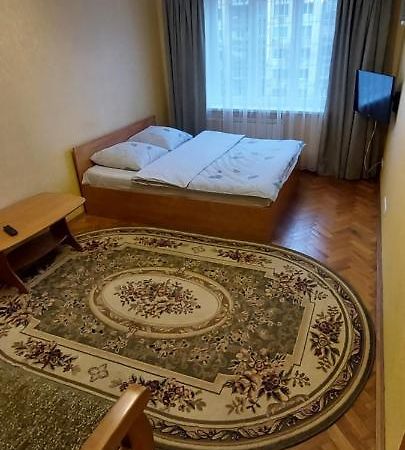Apartment On Patriarkha Mstyslava Skrypnyka Street Kyiv Exterior foto