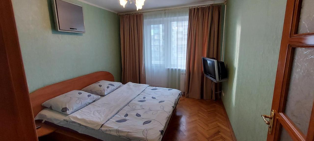 Apartment On Patriarkha Mstyslava Skrypnyka Street Kyiv Exterior foto